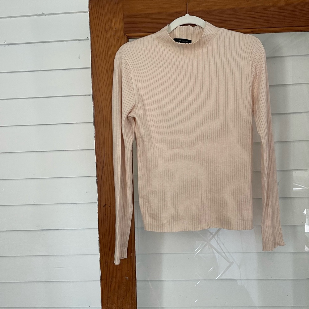 Ann Taylor Ribbed Knit Top in Soft Cream